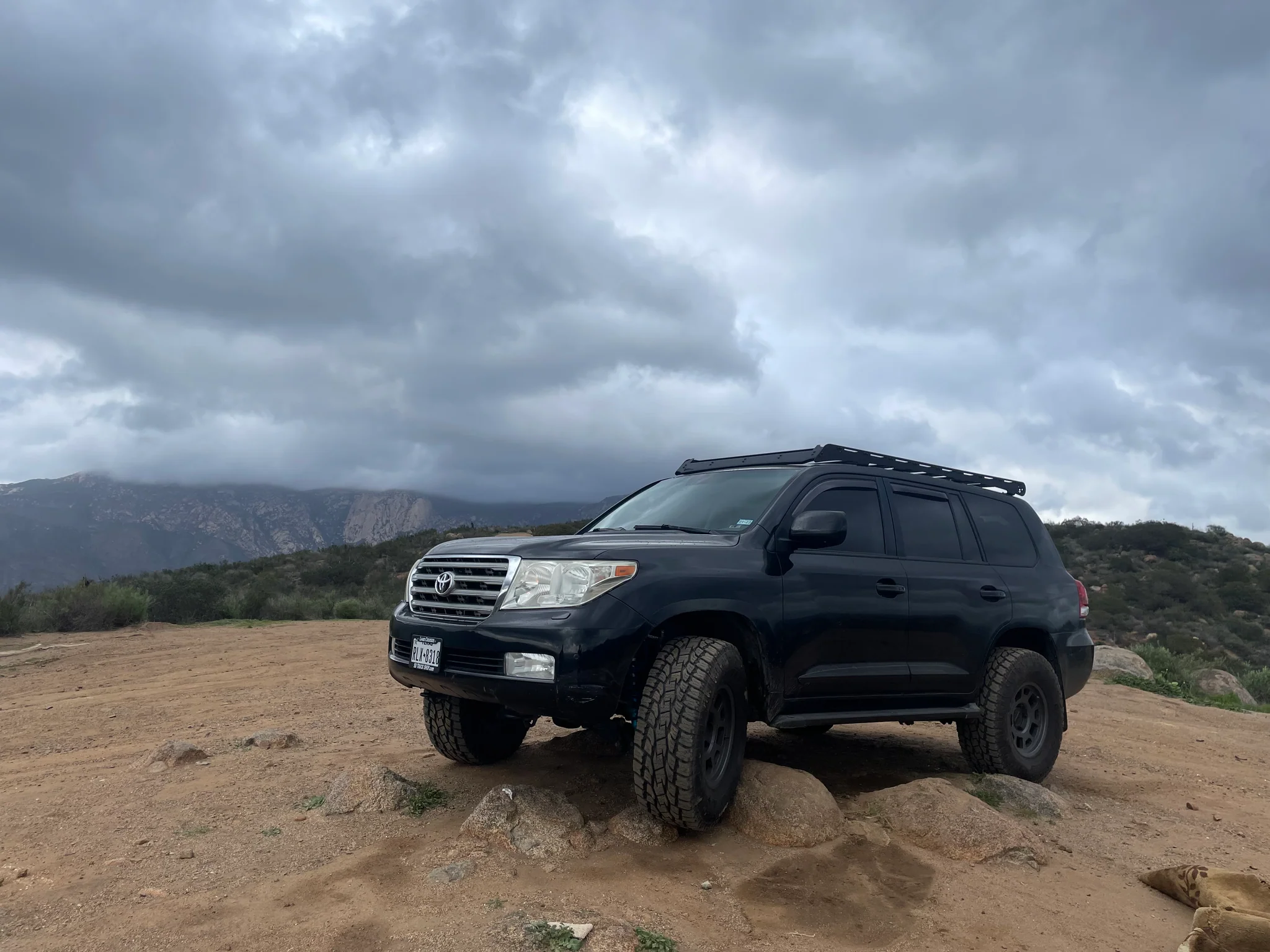 2008-2015 Toyota Land Cruiser and 2008-2015 Lexus LX570